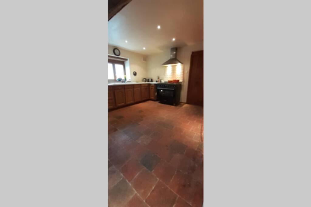 Private Farmhouse For Six In The Countryside Saint-Pierre-sur-Orthe Ngoại thất bức ảnh