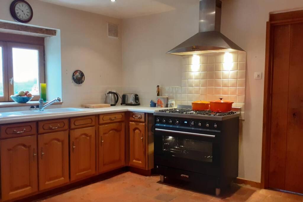Private Farmhouse For Six In The Countryside Saint-Pierre-sur-Orthe Ngoại thất bức ảnh